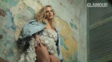 Видео и фото певица Глюкоза в эротическом белье на фотосессии для журнала "Glamour"