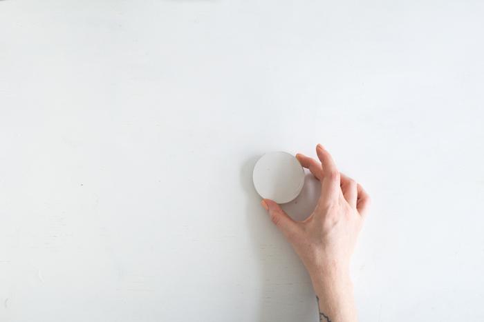 Вешалка из керамики