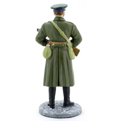 Оловянная миниатюра красноармеец пограничных войск НКВД в зимней форме