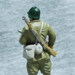 Оловянная миниатюра артелерист РККА в летней полевой форме