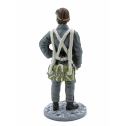 Оловянная миниатюра Офицер ВВС РККА в летней полетной форме