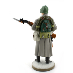 Оловянная миниатюра красноармеец стрелковых частей РККА в зимней форме