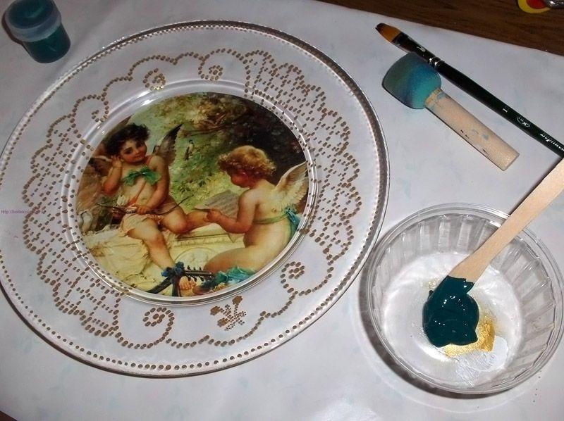 Как и в первом случае, можно добавить рисунку детали с помощью кисти и краски