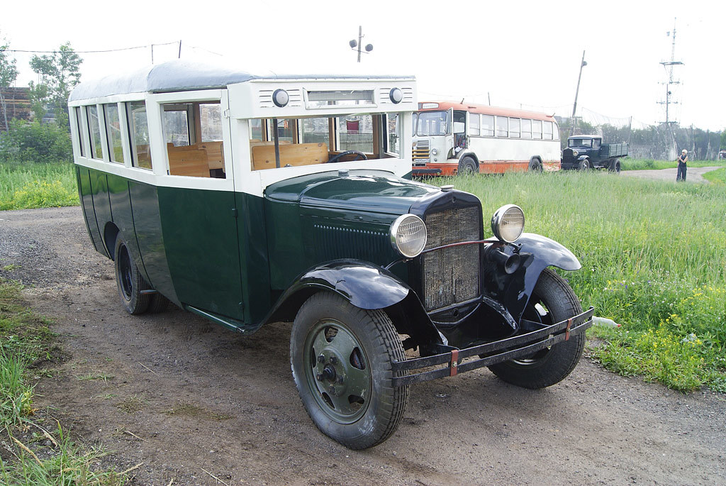 ГАЗ 03-30 использовали в основном предприятия для развозки сотрудников
