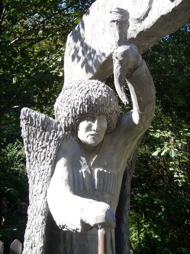 -Захады, дарагой! Гостем будышь!