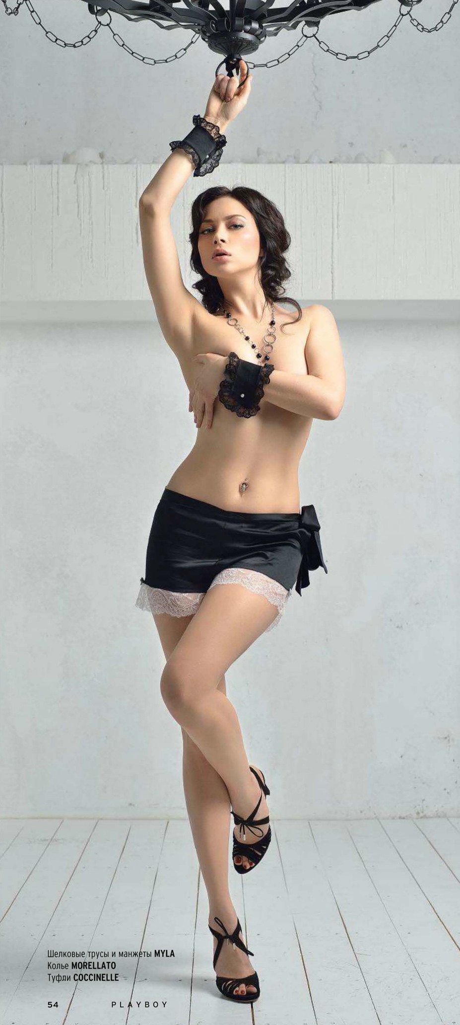 Звезда сериала «Универ. Новая общага» актриса Настасья Самбурская в журнале Playboy Россия/Украина, июль 2013 Звезда сериала «Универ. Новая общага» актриса Настасья Самбурская в журнале Playboy Россия/Украина, июль 2013