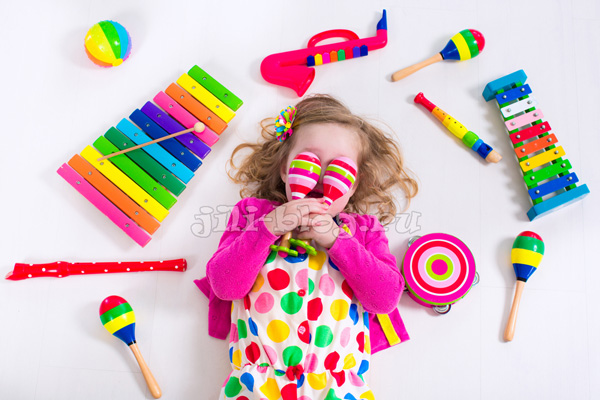 Подвижные музыкальные игры для детей Подвижные музыкальные игры для детей дома